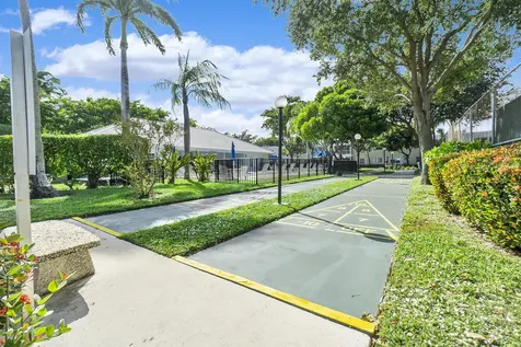 6517 Bay Club Drive Fort Lauderdale FL 33308