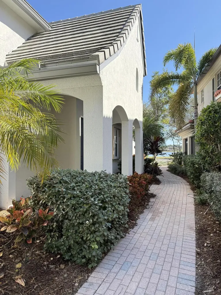 233 Evergrene Parkway Palm Beach Gardens FL 33410
