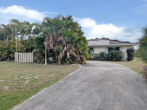 142 N Naranja Avenue Port Saint Lucie FL 34983