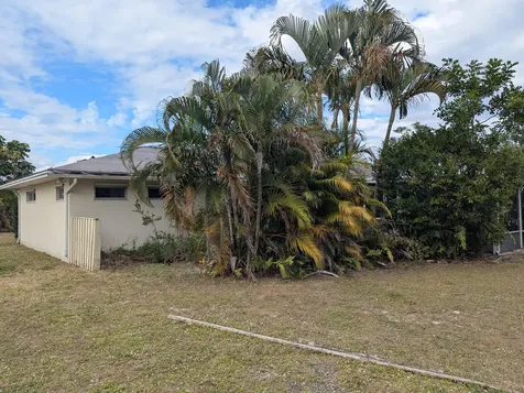 142 N Naranja Avenue Port Saint Lucie FL 34983