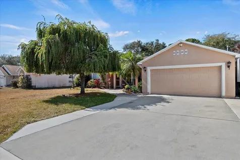 1960 SE Bowie Street Port Saint Lucie FL 34952