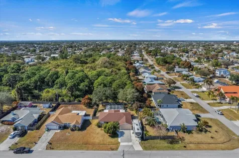1960 SE Bowie Street Port Saint Lucie FL 34952