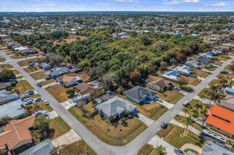 1960 SE Bowie Street Port Saint Lucie FL 34952