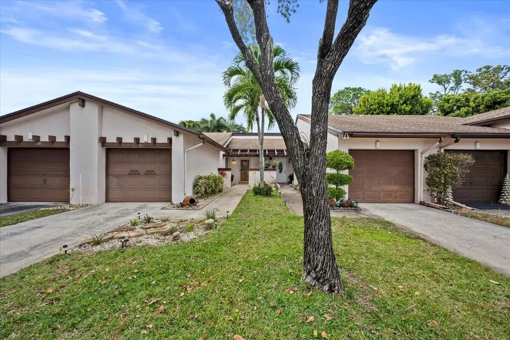 6138 Elsinore Circle Greenacres FL 33463