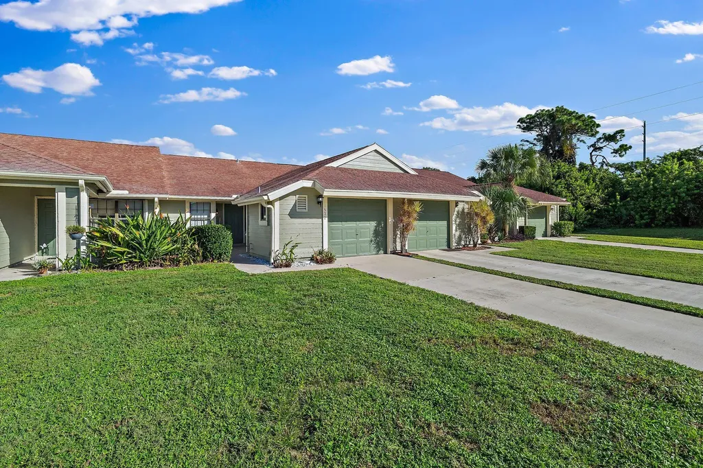 1532 SE Gurley Court Port Saint Lucie FL 34952
