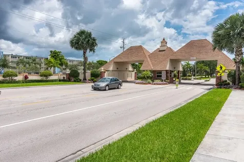 476 Fanshaw L Boca Raton FL 33434
