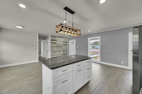 105 Se Castana Court Port Saint Lucie FL 34983