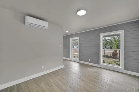 105 Se Castana Court Port Saint Lucie FL 34983