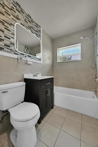 105 Se Castana Court Port Saint Lucie FL 34983