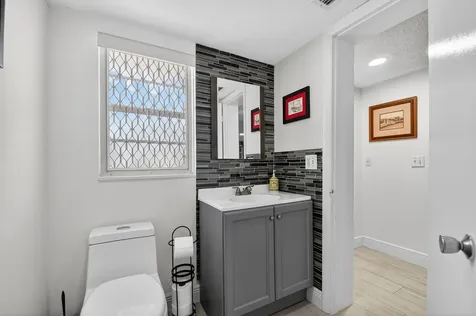 2615 Ne 3rd Court Boynton Beach FL 33435