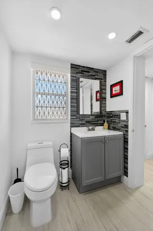 2615 Ne 3rd Court Boynton Beach FL 33435