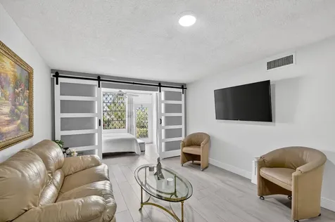 2615 Ne 3rd Court Boynton Beach FL 33435