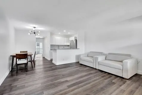 211 Sheffield I West Palm Beach FL 33417