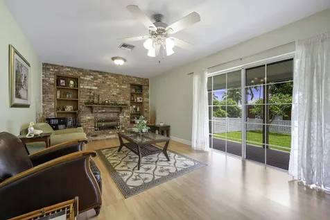 13348 Us Highway 441 Canal Point FL 33438