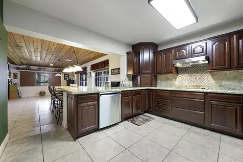 13348 Us Highway 441 Canal Point FL 33438