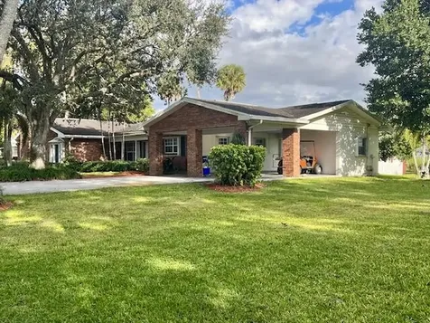 13348 Us Highway 441 Canal Point FL 33438