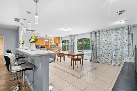 115 Ne Caprona Avenue Port Saint Lucie FL 34983