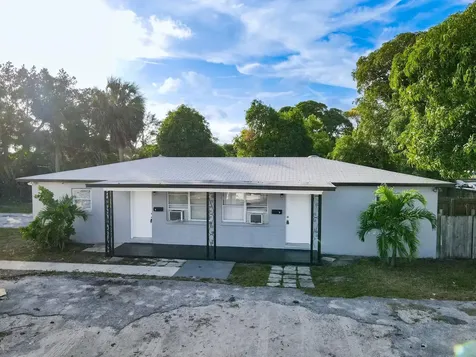 1003 8th Street West Palm Beach FL 33401