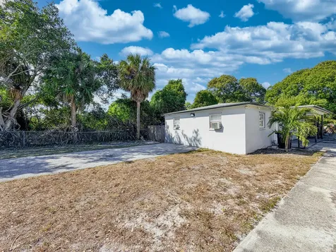 1003 8th Street West Palm Beach FL 33401