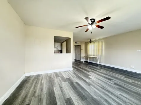 323 Tuscany F Delray Beach FL 33446