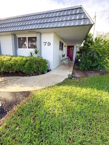 2886 E Fernley Drive West Palm Beach FL 33415