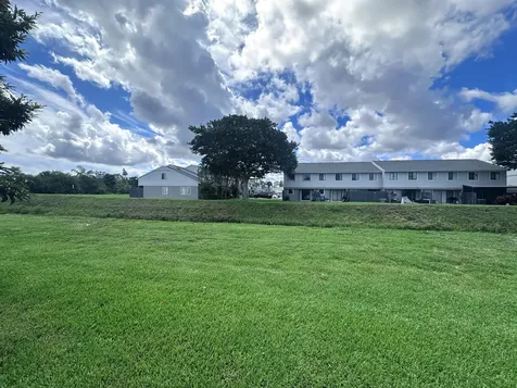 2886 E Fernley Drive West Palm Beach FL 33415