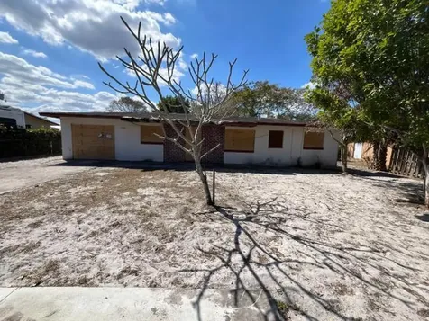 1620 Se Apache Avenue Stuart FL 34994