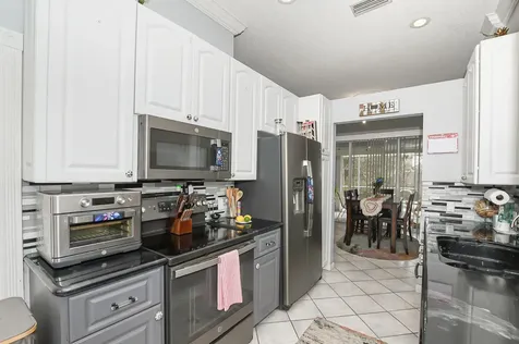 156 Nw Bentley Circle Port Saint Lucie FL 34986