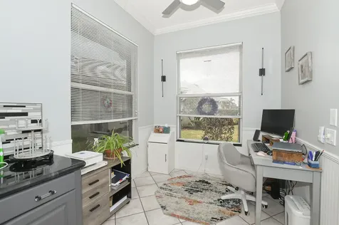 156 Nw Bentley Circle Port Saint Lucie FL 34986