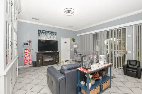 156 Nw Bentley Circle Port Saint Lucie FL 34986