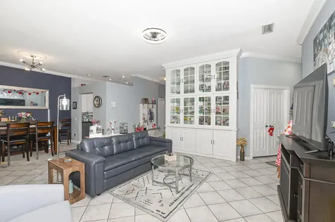 156 Nw Bentley Circle Port Saint Lucie FL 34986
