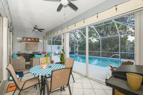 156 Nw Bentley Circle Port Saint Lucie FL 34986