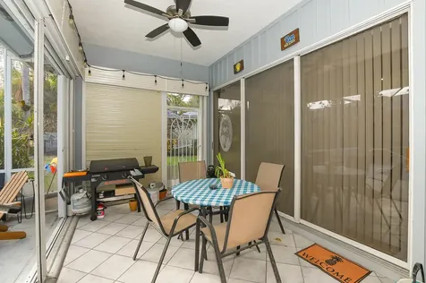 156 Nw Bentley Circle Port Saint Lucie FL 34986