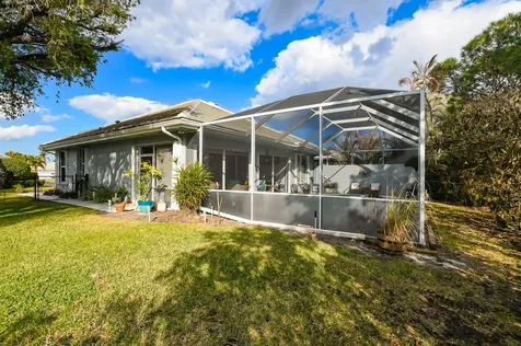 156 Nw Bentley Circle Port Saint Lucie FL 34986