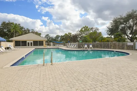 156 Nw Bentley Circle Port Saint Lucie FL 34986