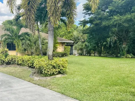 8251 Bowie Way Lake Worth FL 33467