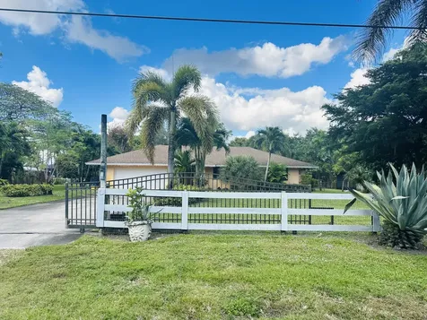 8251 Bowie Way Lake Worth FL 33467
