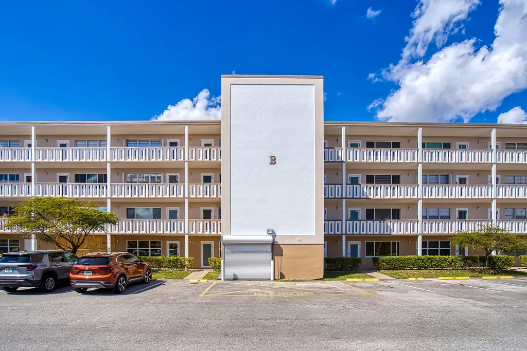 334 Dover B West Palm Beach FL 33417
