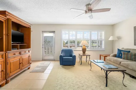 334 Dover B West Palm Beach FL 33417