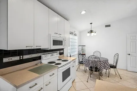 10551 Tropical Breeze Lane Boynton Beach FL 33437
