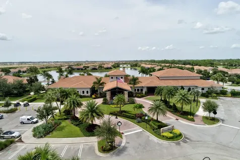 8515 Sw Cantante Way Port Saint Lucie FL 34987
