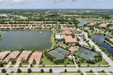 8515 Sw Cantante Way Port Saint Lucie FL 34987