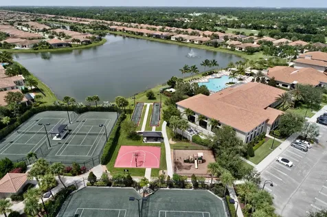 8515 Sw Cantante Way Port Saint Lucie FL 34987