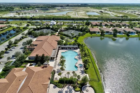 8515 Sw Cantante Way Port Saint Lucie FL 34987