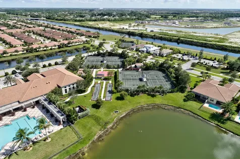 8515 Sw Cantante Way Port Saint Lucie FL 34987