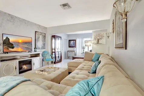 2131 Ne 42nd Court Lighthouse Point FL 33064