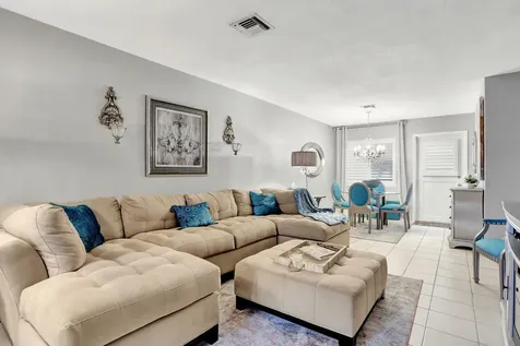2131 Ne 42nd Court Lighthouse Point FL 33064