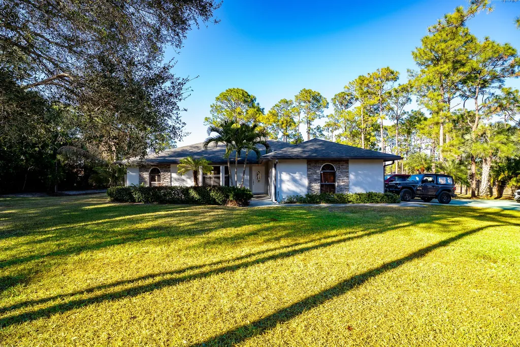 13463 74th Street The Acreage FL 33412
