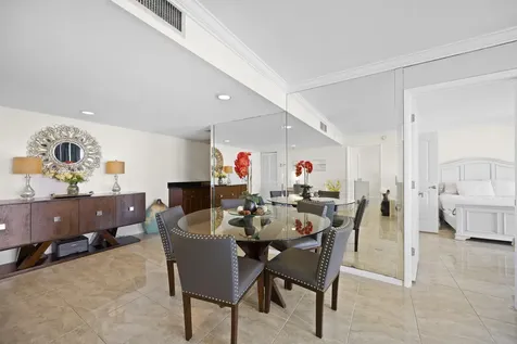2425 Presidential Way West Palm Beach FL 33401