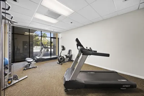 2425 Presidential Way West Palm Beach FL 33401